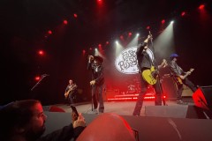 FASTER-PUSSYCAT-LIVE-CELL-2