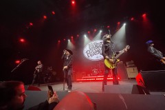 FASTER-PUSSYCAT-LIVE-CELL-3